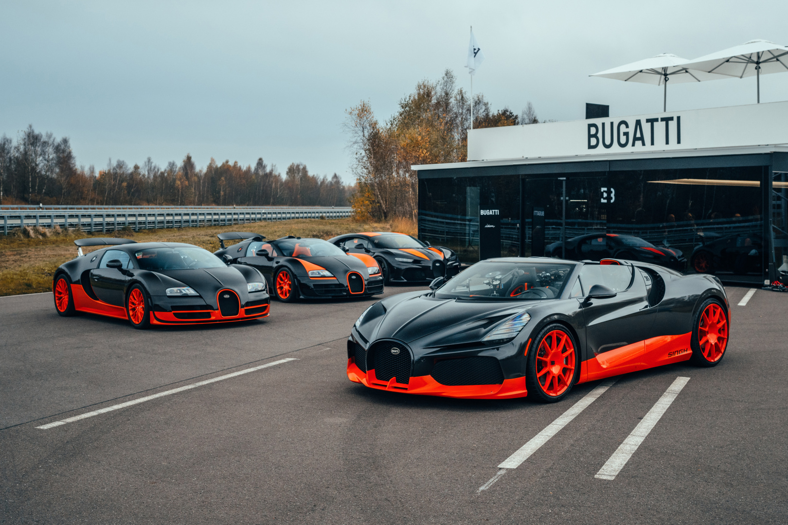 SMALL_8 BUGATTI W16 Mistral World Record